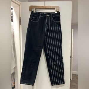 Trendy Black Jeans w/Writing from Reserved
